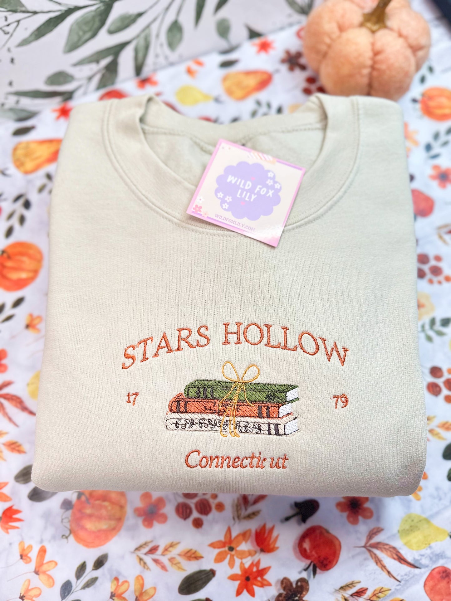 Stars Hollow Connecticut | Adult Unisex Embroidered Pullover