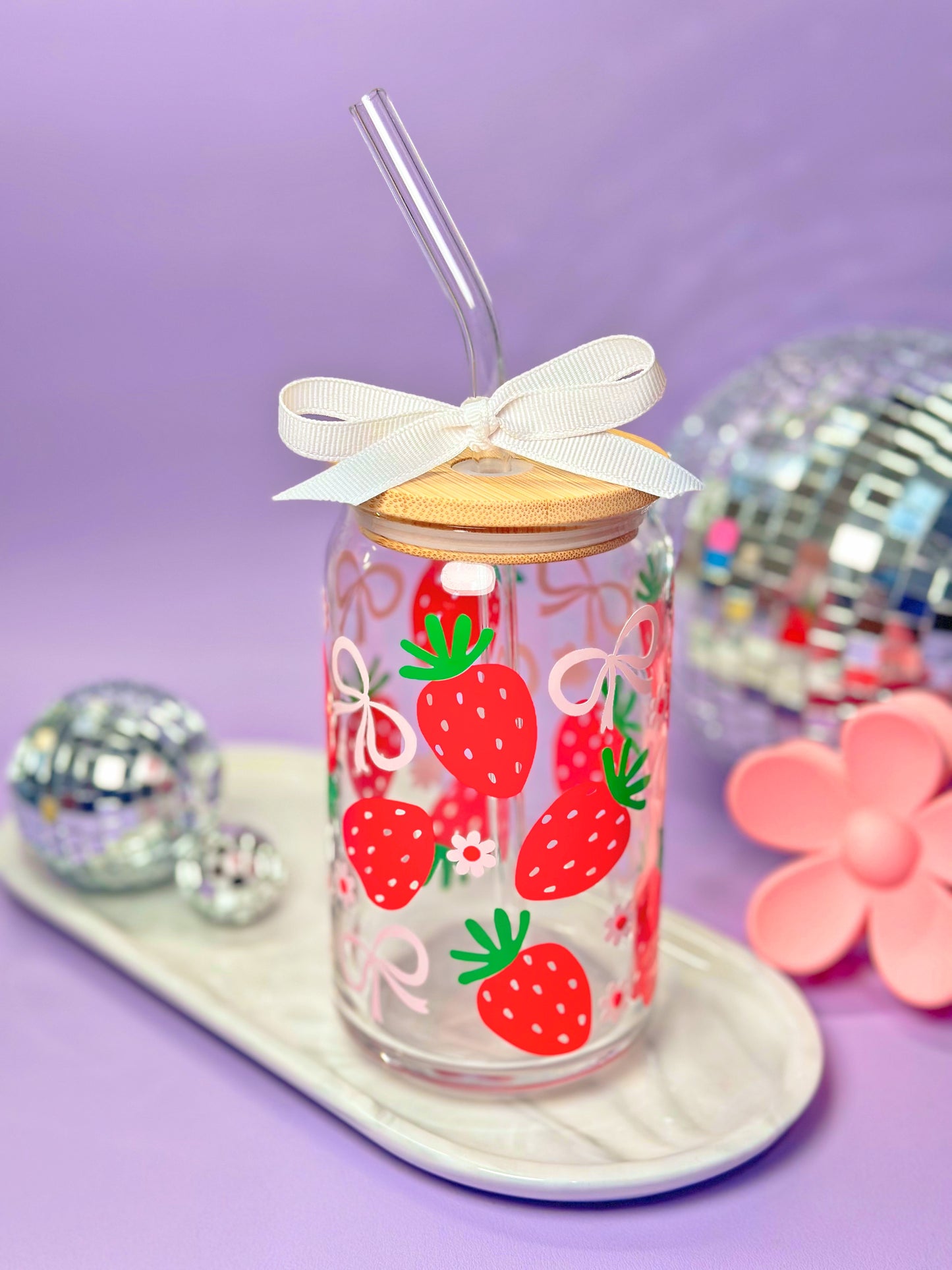 Strawberries & Pink Bows 16oz